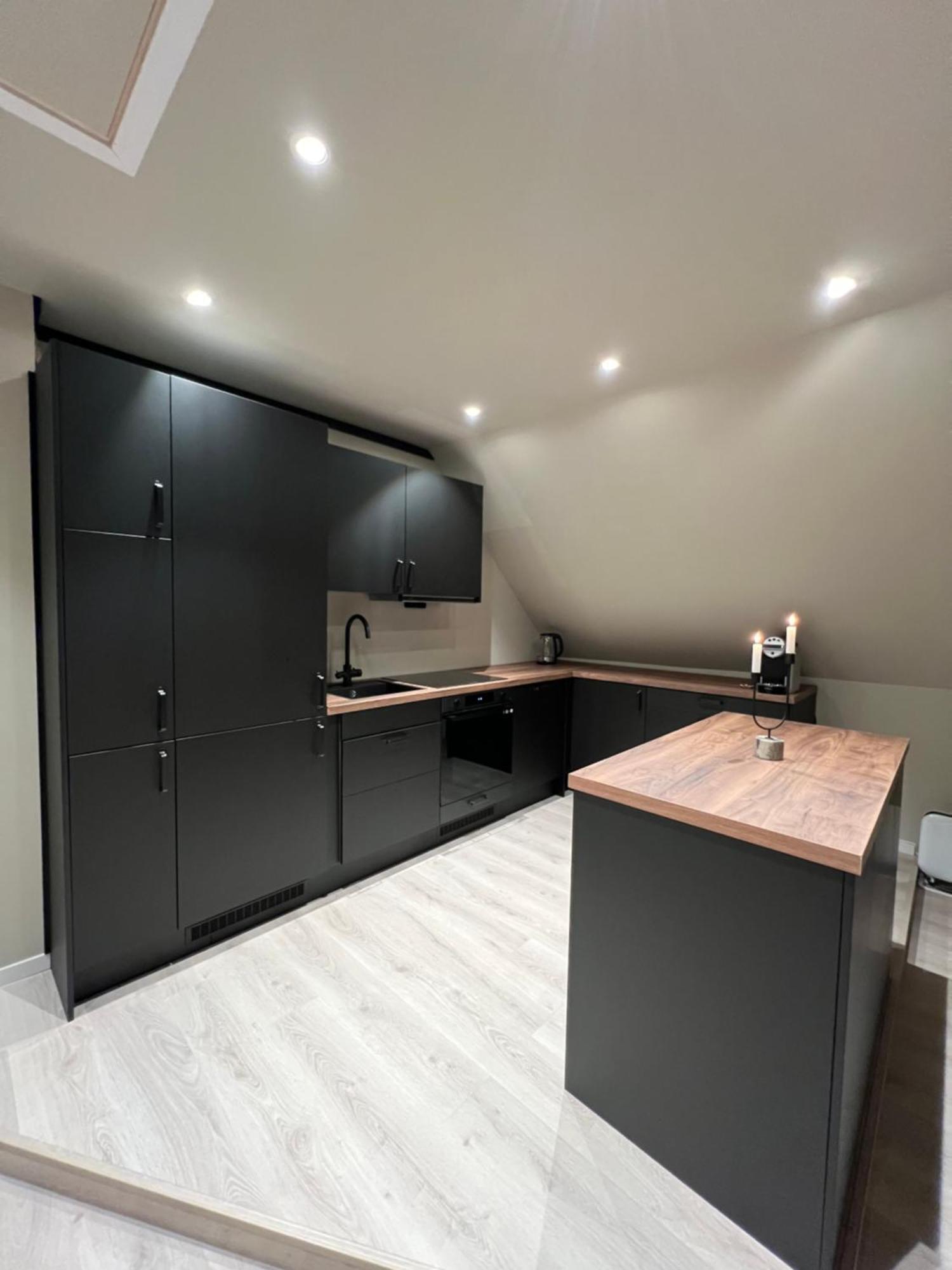 Central Apartment In Svolvær Eksteriør billede
